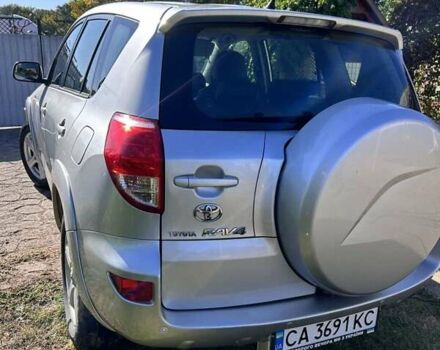 Серый Тойота РАВ 4, объемом двигателя 2.23 л и пробегом 185 тыс. км за 7800 $, фото 9 на Automoto.ua