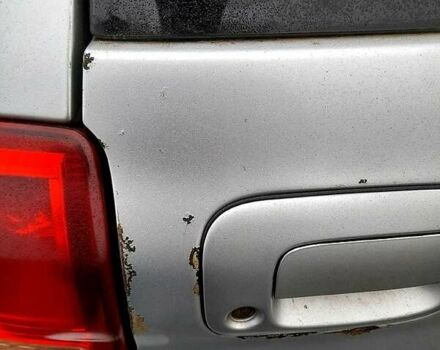 Серый Тойота РАВ 4, объемом двигателя 2 л и пробегом 331 тыс. км за 5500 $, фото 3 на Automoto.ua