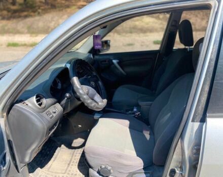 Сірий Тойота РАВ 4, об'ємом двигуна 2 л та пробігом 200 тис. км за 4000 $, фото 18 на Automoto.ua