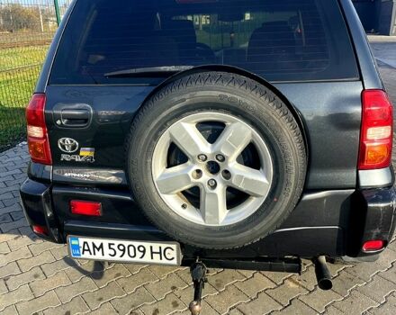 Серый Тойота РАВ 4, объемом двигателя 2 л и пробегом 350 тыс. км за 6500 $, фото 1 на Automoto.ua
