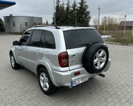 Серый Тойота РАВ 4, объемом двигателя 2 л и пробегом 390 тыс. км за 3850 $, фото 3 на Automoto.ua