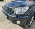 Серый Тойота РАВ 4, объемом двигателя 2 л и пробегом 257 тыс. км за 9500 $, фото 5 на Automoto.ua