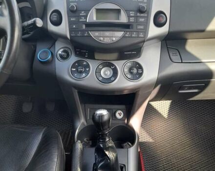 Серый Тойота РАВ 4, объемом двигателя 2.2 л и пробегом 238 тыс. км за 8000 $, фото 4 на Automoto.ua