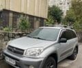 Серый Тойота РАВ 4, объемом двигателя 2 л и пробегом 144 тыс. км за 8077 $, фото 1 на Automoto.ua