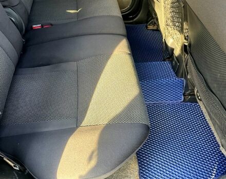 Серый Тойота РАВ 4, объемом двигателя 2 л и пробегом 350 тыс. км за 6500 $, фото 12 на Automoto.ua