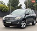 Серый Тойота РАВ 4, объемом двигателя 2 л и пробегом 191 тыс. км за 7777 $, фото 1 на Automoto.ua