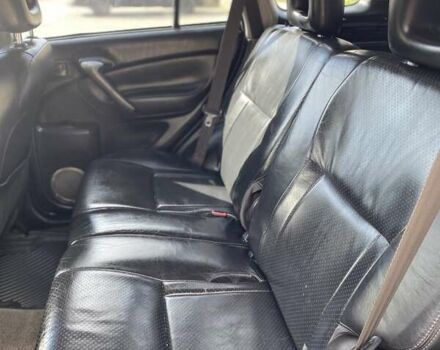 Серый Тойота РАВ 4, объемом двигателя 2 л и пробегом 257 тыс. км за 8800 $, фото 11 на Automoto.ua