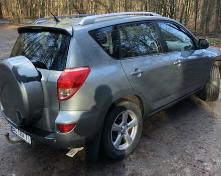 Серый Тойота РАВ 4, объемом двигателя 2 л и пробегом 257 тыс. км за 7900 $, фото 2 на Automoto.ua