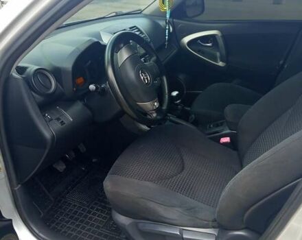 Серый Тойота РАВ 4, объемом двигателя 2.2 л и пробегом 257 тыс. км за 9000 $, фото 7 на Automoto.ua