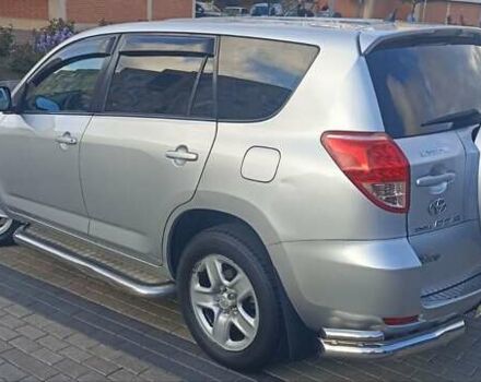Серый Тойота РАВ 4, объемом двигателя 2.36 л и пробегом 213 тыс. км за 8500 $, фото 3 на Automoto.ua