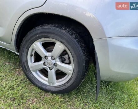 Серый Тойота РАВ 4, объемом двигателя 2.2 л и пробегом 264 тыс. км за 7500 $, фото 9 на Automoto.ua