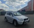 Серый Тойота РАВ 4, объемом двигателя 2 л и пробегом 424 тыс. км за 9000 $, фото 1 на Automoto.ua