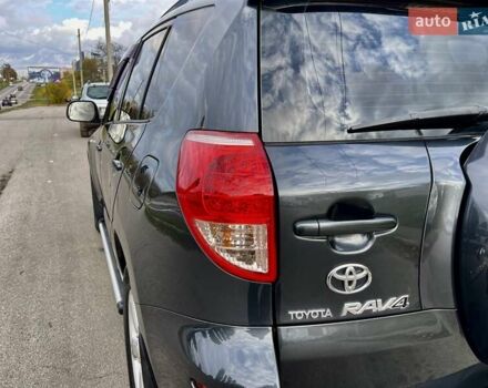 Серый Тойота РАВ 4, объемом двигателя 2 л и пробегом 174 тыс. км за 9600 $, фото 12 на Automoto.ua
