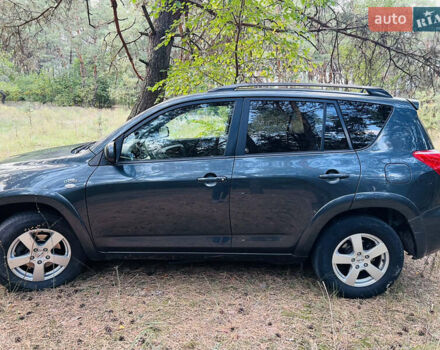 Серый Тойота РАВ 4, объемом двигателя 2.2 л и пробегом 300 тыс. км за 7300 $, фото 11 на Automoto.ua