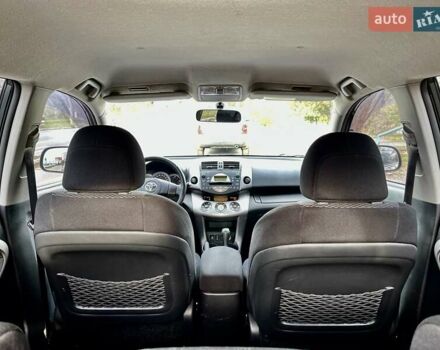 Серый Тойота РАВ 4, объемом двигателя 2 л и пробегом 174 тыс. км за 9600 $, фото 25 на Automoto.ua