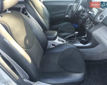 Серый Тойота РАВ 4, объемом двигателя 2.36 л и пробегом 177 тыс. км за 8500 $, фото 17 на Automoto.ua