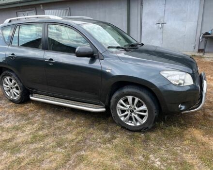 Серый Тойота РАВ 4, объемом двигателя 2.2 л и пробегом 307 тыс. км за 8100 $, фото 2 на Automoto.ua