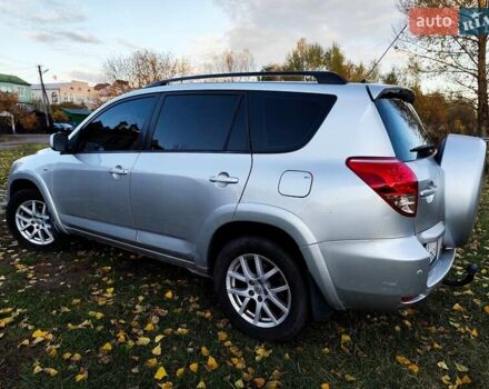 Серый Тойота РАВ 4, объемом двигателя 2.4 л и пробегом 283 тыс. км за 8200 $, фото 13 на Automoto.ua