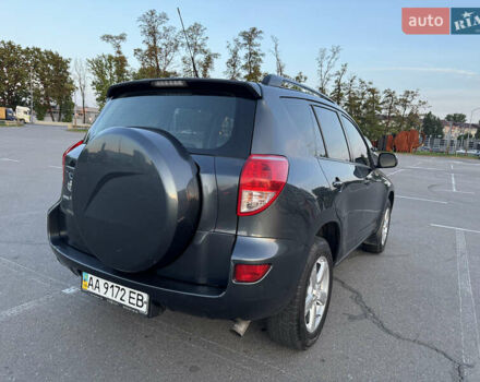 Серый Тойота РАВ 4, объемом двигателя 2 л и пробегом 260 тыс. км за 8900 $, фото 6 на Automoto.ua