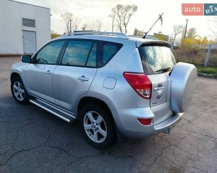 Сірий Тойота РАВ 4, об'ємом двигуна 2 л та пробігом 196 тис. км за 9100 $, фото 3 на Automoto.ua
