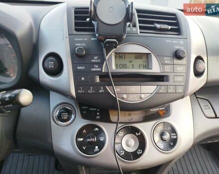 Сірий Тойота РАВ 4, об'ємом двигуна 2 л та пробігом 196 тис. км за 9100 $, фото 10 на Automoto.ua