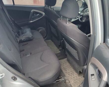 Серый Тойота РАВ 4, объемом двигателя 2 л и пробегом 160 тыс. км за 9300 $, фото 5 на Automoto.ua