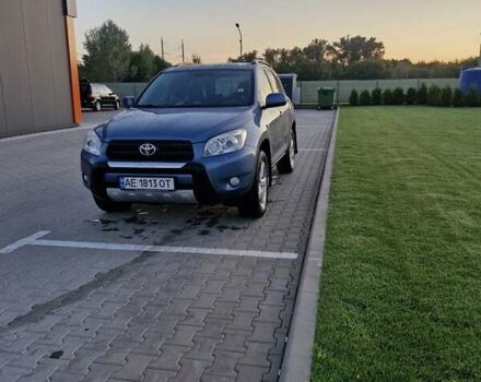 Сірий Тойота РАВ 4, об'ємом двигуна 2 л та пробігом 190 тис. км за 8999 $, фото 6 на Automoto.ua