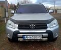 Серый Тойота РАВ 4, объемом двигателя 2 л и пробегом 186 тыс. км за 9000 $, фото 1 на Automoto.ua