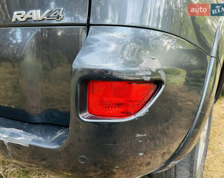Серый Тойота РАВ 4, объемом двигателя 2.2 л и пробегом 300 тыс. км за 7300 $, фото 5 на Automoto.ua