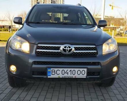 Серый Тойота РАВ 4, объемом двигателя 2.2 л и пробегом 255 тыс. км за 11500 $, фото 2 на Automoto.ua