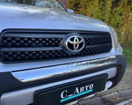 Сірий Тойота РАВ 4, об'ємом двигуна 2 л та пробігом 145 тис. км за 10500 $, фото 3 на Automoto.ua