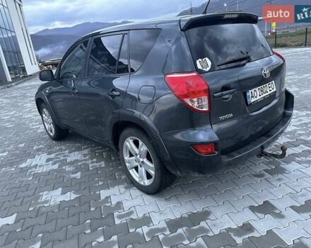 Сірий Тойота РАВ 4, об'ємом двигуна 2.23 л та пробігом 259 тис. км за 9240 $, фото 5 на Automoto.ua
