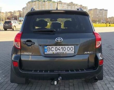 Серый Тойота РАВ 4, объемом двигателя 2.2 л и пробегом 255 тыс. км за 11500 $, фото 3 на Automoto.ua