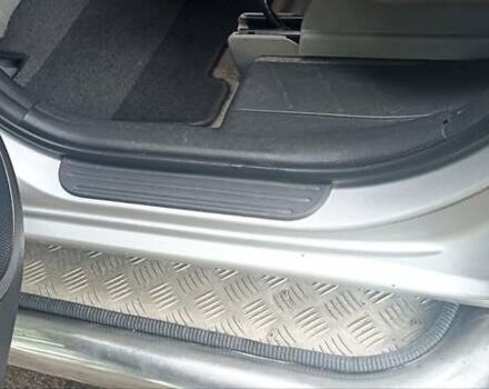 Серый Тойота РАВ 4, объемом двигателя 2.36 л и пробегом 213 тыс. км за 8500 $, фото 24 на Automoto.ua