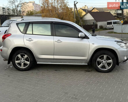 Сірий Тойота РАВ 4, об'ємом двигуна 2 л та пробігом 238 тис. км за 9999 $, фото 6 на Automoto.ua