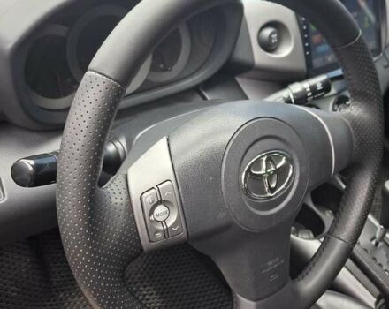 Серый Тойота РАВ 4, объемом двигателя 2 л и пробегом 225 тыс. км за 8500 $, фото 13 на Automoto.ua