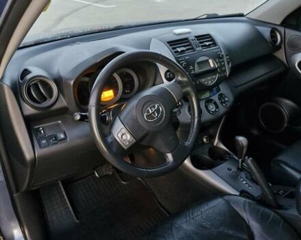 Сірий Тойота РАВ 4, об'ємом двигуна 2 л та пробігом 190 тис. км за 8999 $, фото 12 на Automoto.ua