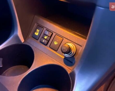 Серый Тойота РАВ 4, объемом двигателя 2 л и пробегом 174 тыс. км за 9600 $, фото 31 на Automoto.ua