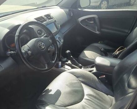 Сірий Тойота РАВ 4, об'ємом двигуна 2.2 л та пробігом 317 тис. км за 8300 $, фото 6 на Automoto.ua