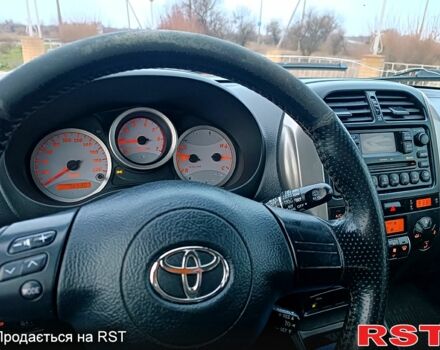 Серый Тойота РАВ 4, объемом двигателя 2 л и пробегом 250 тыс. км за 4250 $, фото 5 на Automoto.ua