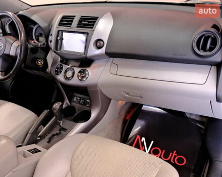 Сірий Тойота РАВ 4, об'ємом двигуна 2.36 л та пробігом 164 тис. км за 9900 $, фото 35 на Automoto.ua