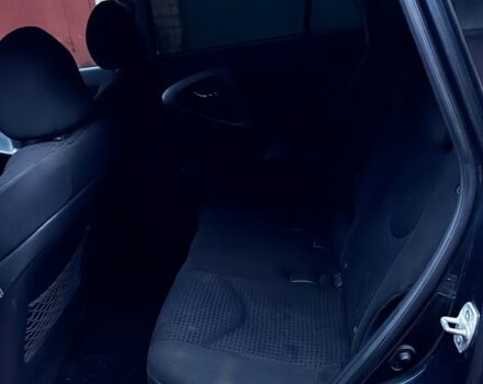 Сірий Тойота РАВ 4, об'ємом двигуна 2.2 л та пробігом 250 тис. км за 4350 $, фото 5 на Automoto.ua