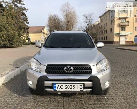 Сірий Тойота РАВ 4, об'ємом двигуна 2 л та пробігом 172 тис. км за 9800 $, фото 1 на Automoto.ua