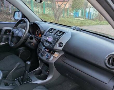 Сірий Тойота РАВ 4, об'ємом двигуна 2 л та пробігом 234 тис. км за 7950 $, фото 11 на Automoto.ua