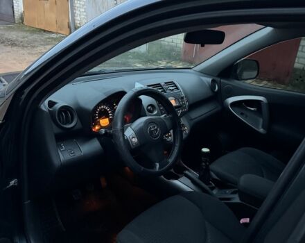 Сірий Тойота РАВ 4, об'ємом двигуна 2.2 л та пробігом 250 тис. км за 4350 $, фото 6 на Automoto.ua