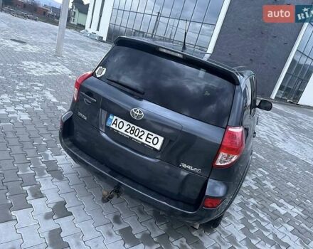 Сірий Тойота РАВ 4, об'ємом двигуна 2.23 л та пробігом 259 тис. км за 9240 $, фото 2 на Automoto.ua