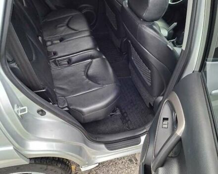 Сірий Тойота РАВ 4, об'ємом двигуна 2.23 л та пробігом 204 тис. км за 9400 $, фото 5 на Automoto.ua