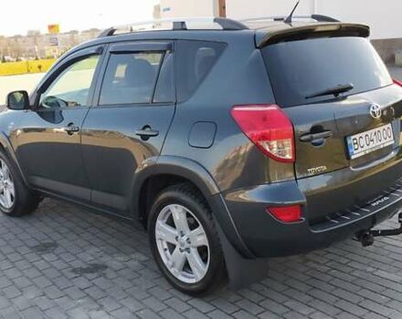 Серый Тойота РАВ 4, объемом двигателя 2.2 л и пробегом 255 тыс. км за 11500 $, фото 8 на Automoto.ua