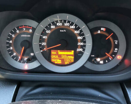 Серый Тойота РАВ 4, объемом двигателя 2 л и пробегом 257 тыс. км за 7900 $, фото 6 на Automoto.ua