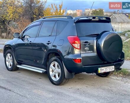 Серый Тойота РАВ 4, объемом двигателя 2 л и пробегом 174 тыс. км за 9600 $, фото 4 на Automoto.ua